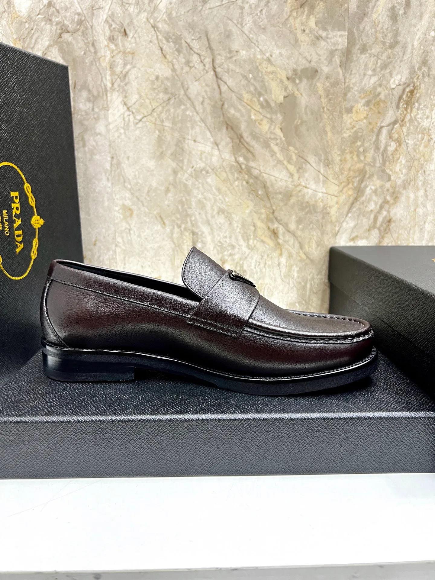 PRADA~ Size: 38-44 (customized 45/46 P: 💰880 P's original official website new high-end men's leather shoes, top-quality original replicas, made of imported open edge beads/calf leather, calf leather breathable lining, original leather outsole!